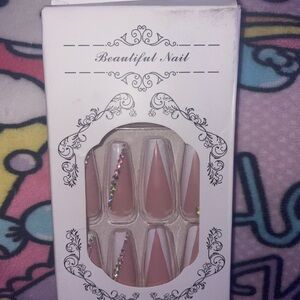 White French-tip Press-on Nails 24pcs